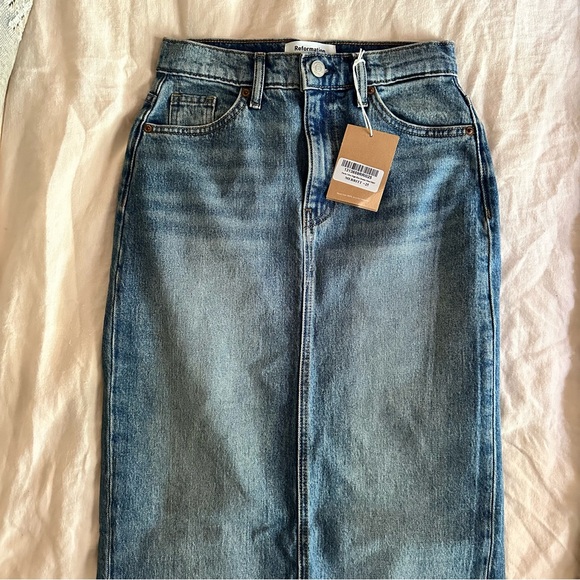 *NWT* Daria High Rise Denim Maxi Skirt (25) - Picture 8 of 14